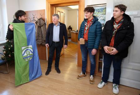 Obisk skavtov, Luč miru iz Betlehema 07 Foto Ljubo Vukelič